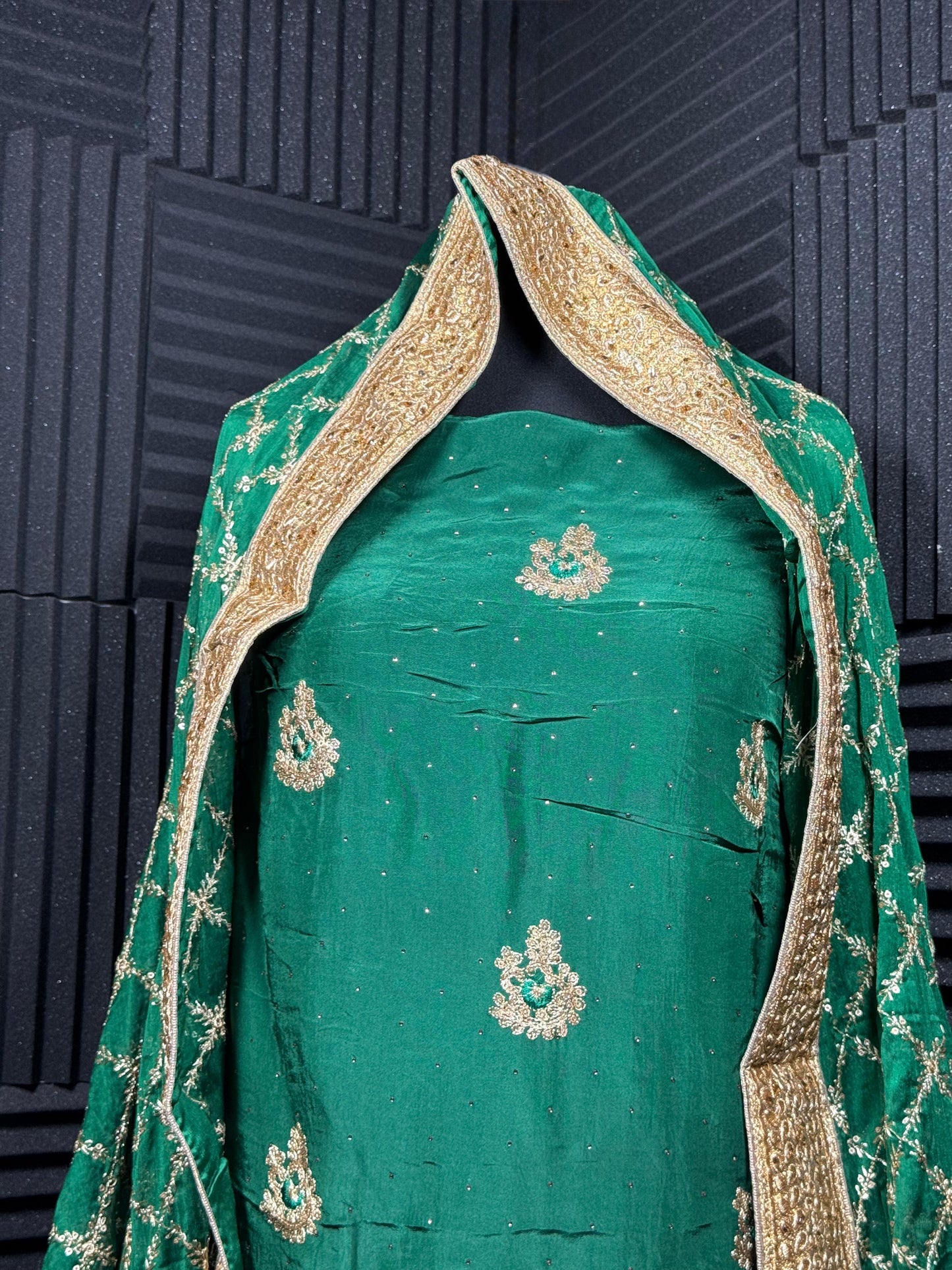 Zaria – Emerald Green Silk Suit with Heavy Zari Dupatta